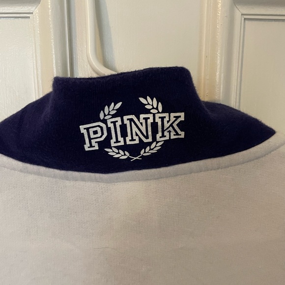 Super cute VS PINK logo quarter zip - Picture 4 of 5